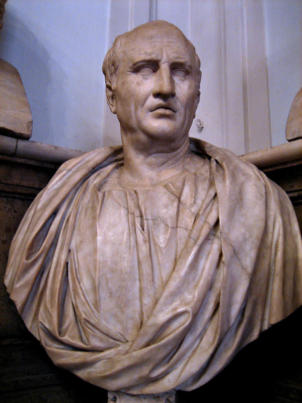 Cicero'nun heykeli