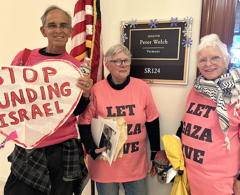 Tom Smith, Crystal Zevon and Paki Wieland saying "Let Gaza Live" at Senator Peter Welch's office in Washington DC, February 2024