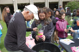 We Need Children&rsquo;s Peace Fairs Everywhere&nbsp;(But Especially in the United States of Warfare)